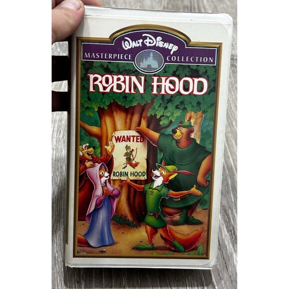 Walt Disney Masterpiece Collection Robin Hood  VHS Tape 1991 - Picture 1 of 4